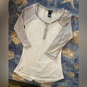 Wet Seal Gray and White Long Sleeve Tee